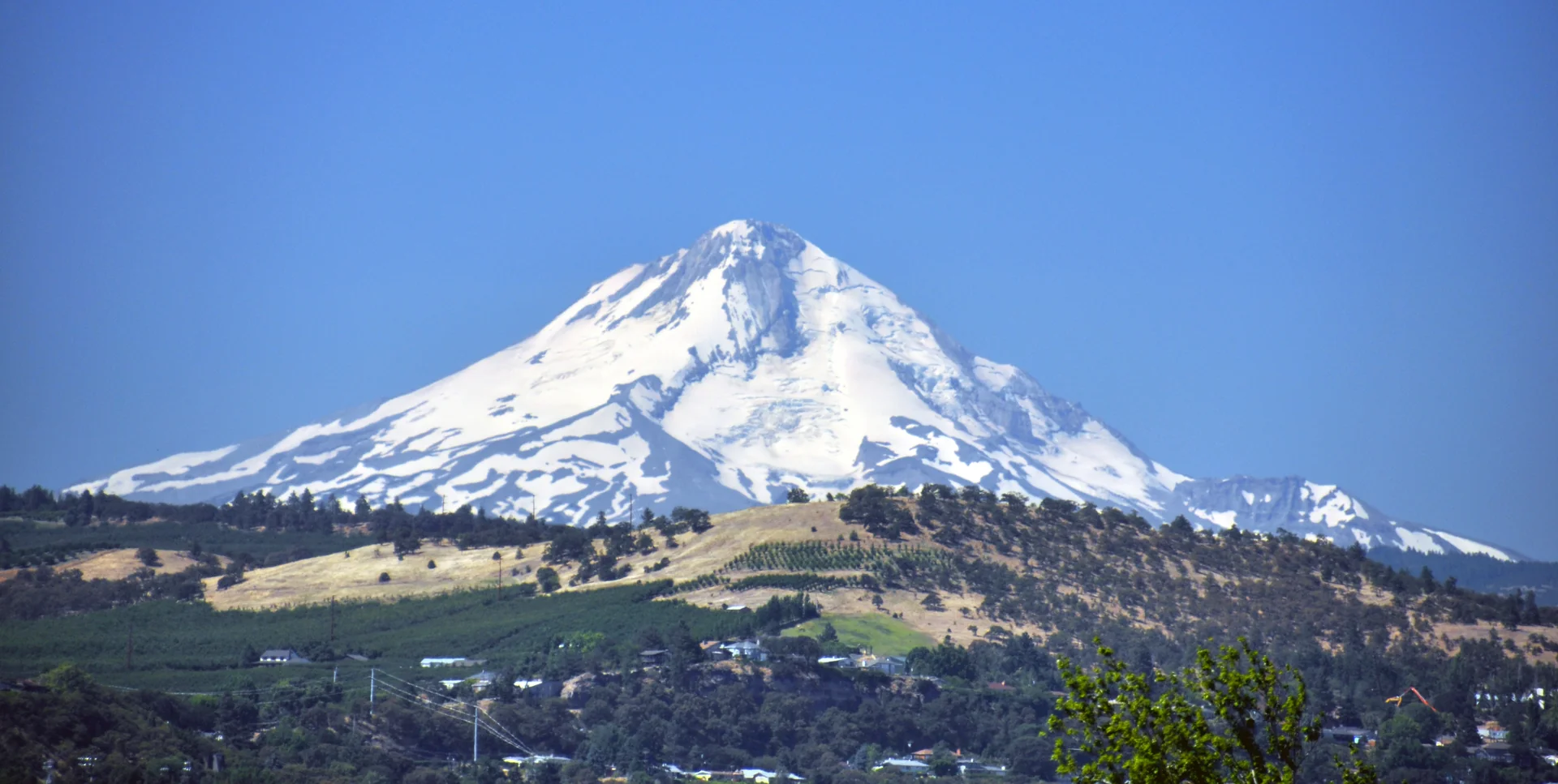The Hour-by-Hour Revolution: How Gen Z is Chasing Oregon's Volcanic Alpenglow and Redefining Dawn Tourism