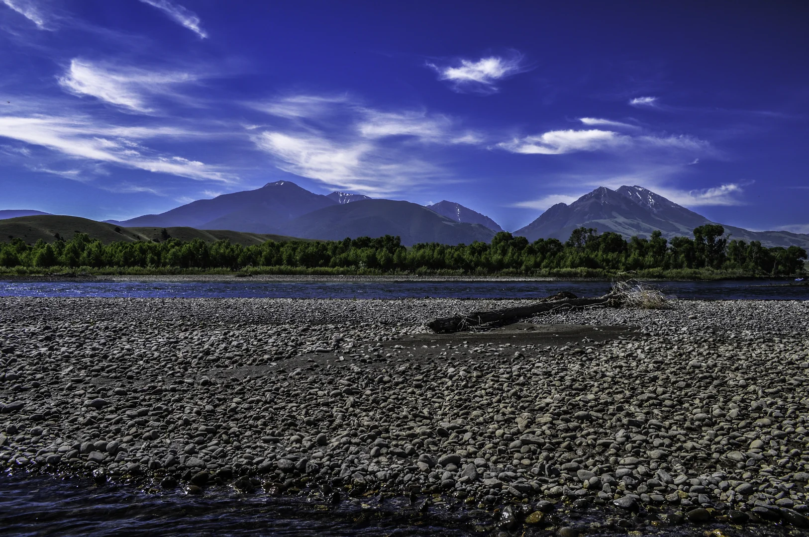 Yellowstone River (13273086203)