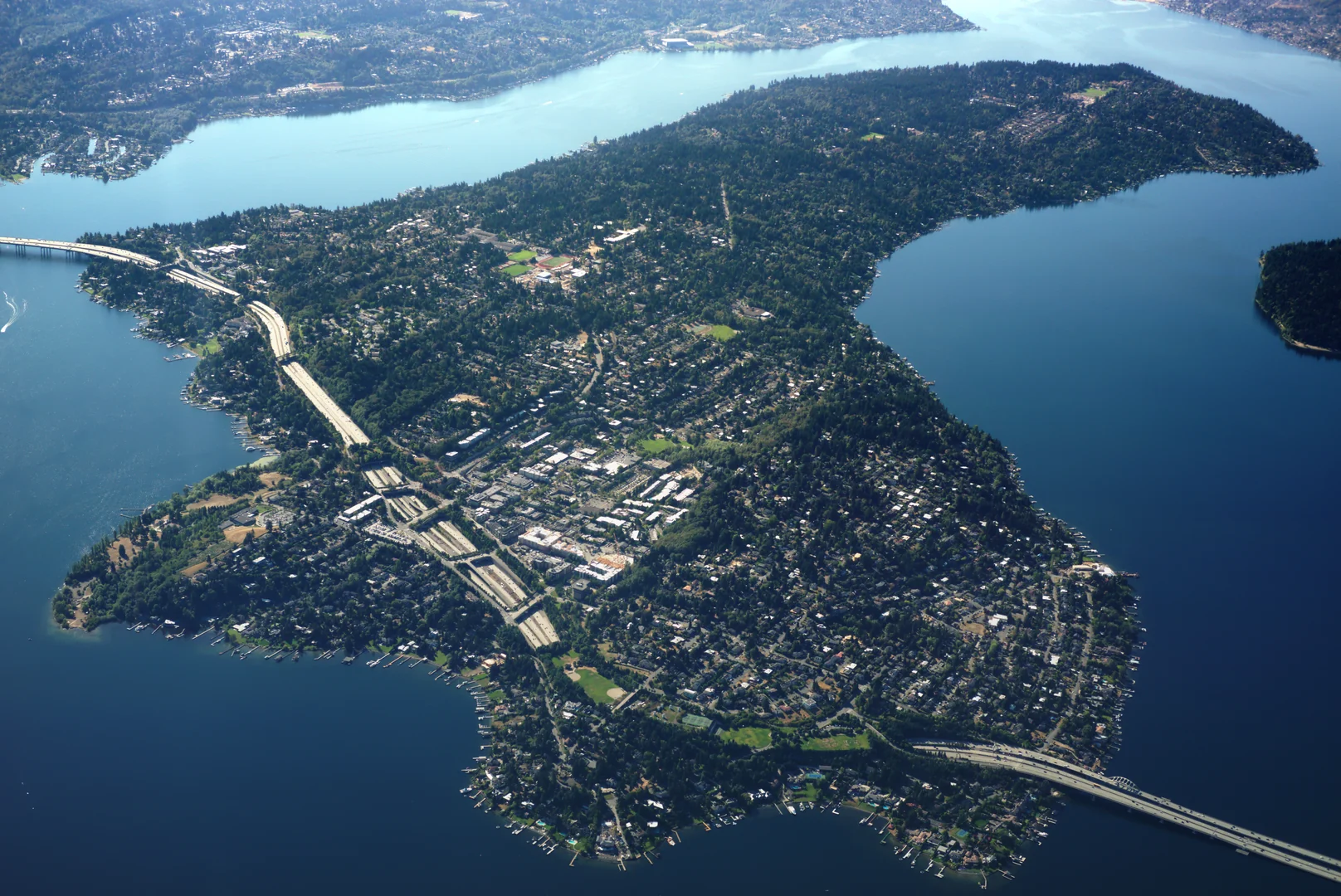 Aerial photo of Mercer Island, Washington